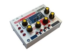 ZeKit Paraphonic Hybrid Desktop Synthesizer -Roland Shop FredsLab ZeKit 03