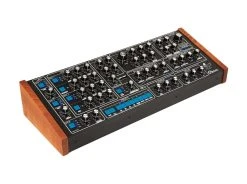 GS E7 Polyphonic Analog Synthesizer Desktop Module -Roland Shop GSMusic e7 Black Blue 03 1