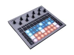 Circuit Rhythm Sample-Based Drum Machine 13 Circuit Rhythm Sample-Based Drum Machine -Roland Shop Novation CircuitRhythm 03