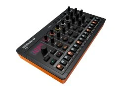 Roland AIRA Compact T-8 Beat Machine -Roland Shop Roland T 8 Beat Machine 03