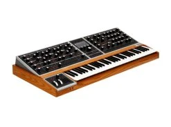 MOOG One Polyphonic Analog Keyboard Synthesizer (16-Voice) 9 MOOG One Polyphonic Analog Keyboard Synthesizer (16-Voice) -Roland Shop moog one 03 1