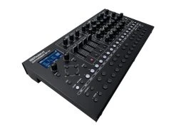 Roland SH-4d Digital Groovebox + Desktop Synthesizer 10 Roland SH-4d Digital Groovebox + Desktop Synthesizer -Roland Shop roland sh 4d 03