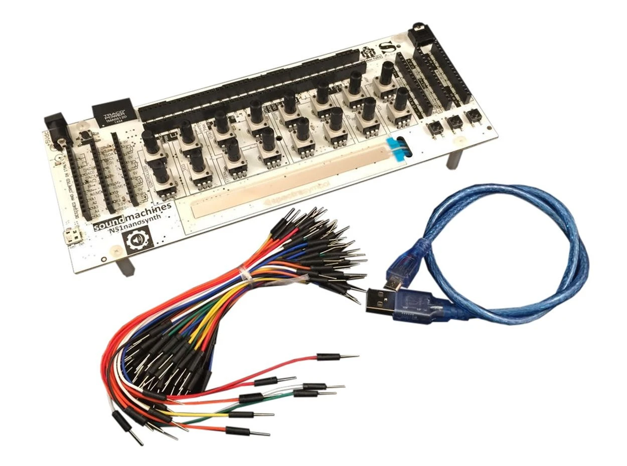 NS1 Nanosynth Mini Synthesizer + Case Bundle 3 NS1 Nanosynth Mini Synthesizer + Case Bundle